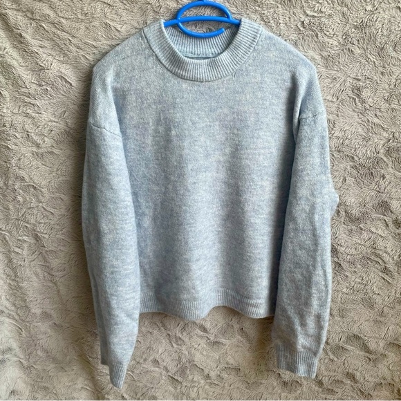 H&M | Sweater - Picture 3 of 3